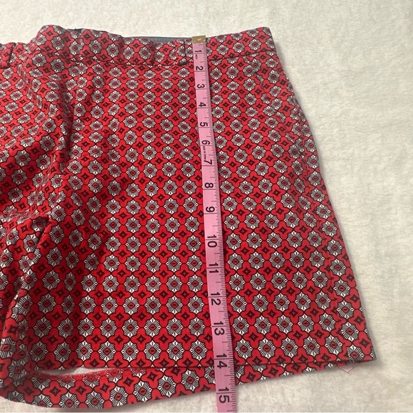 Banana Republic Red Geometric Flat Front Plaid Shorts - Picture 2 of 10